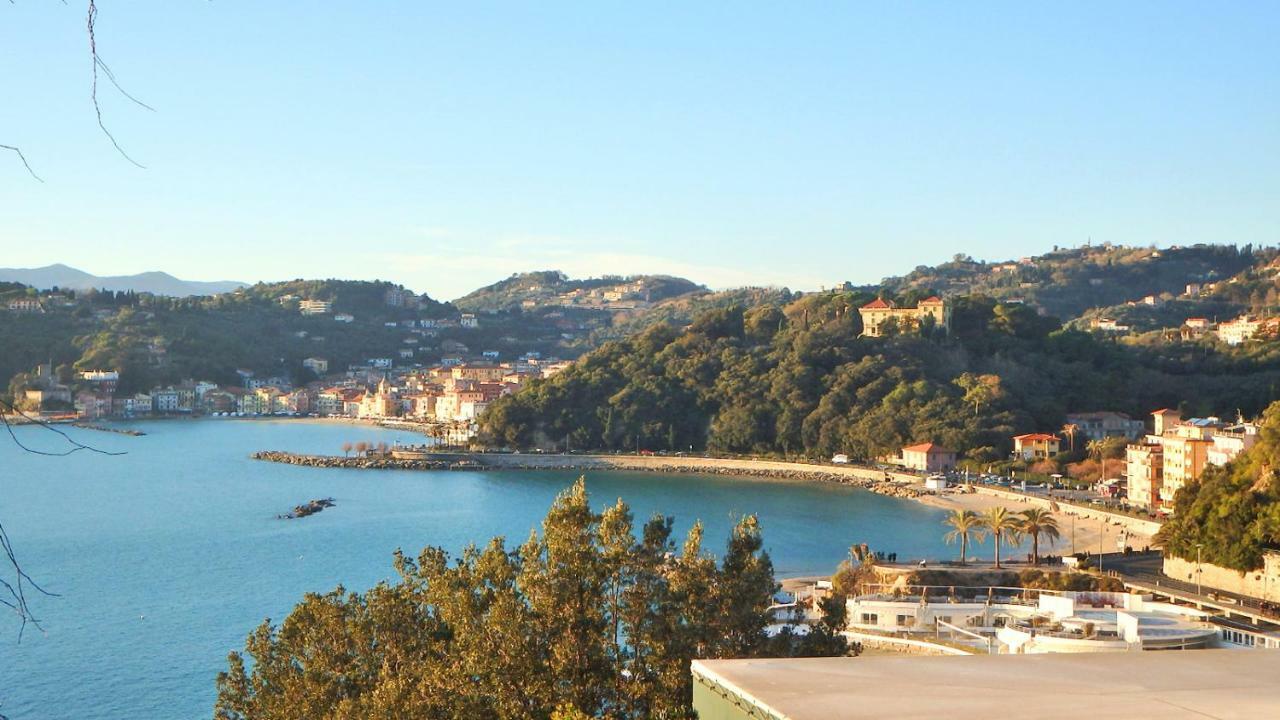 Casetta Gialla Lerici Luaran gambar